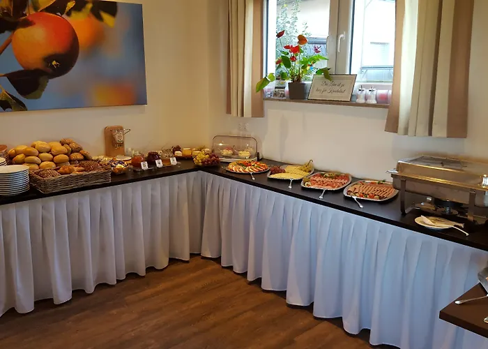 Cafe Sonnenschein & 酒店